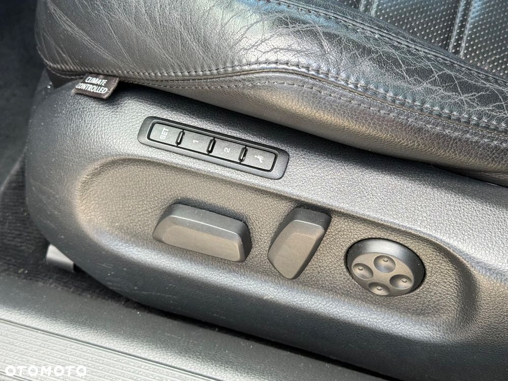 Volkswagen Passat Variant 3.2 V6 FSI 4Motion DSG Comfortline - 22