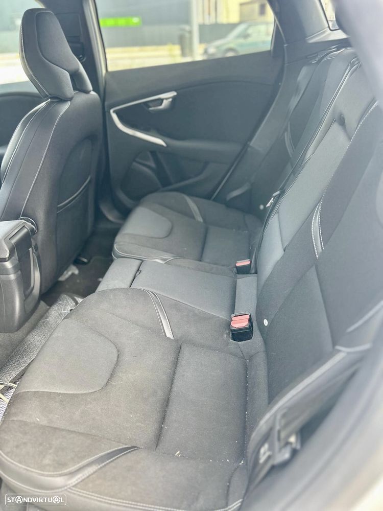 Volvo V40 2.0 D2 Momentum - 10