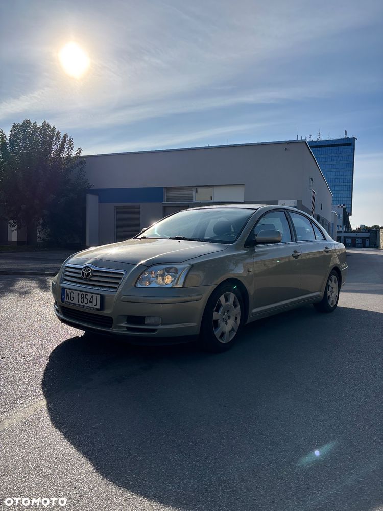Toyota Avensis - 1