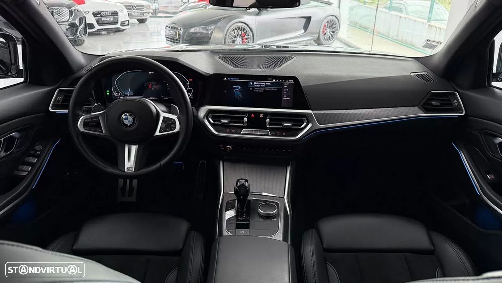 BMW 330 e Edição Desportiva M Auto - 17