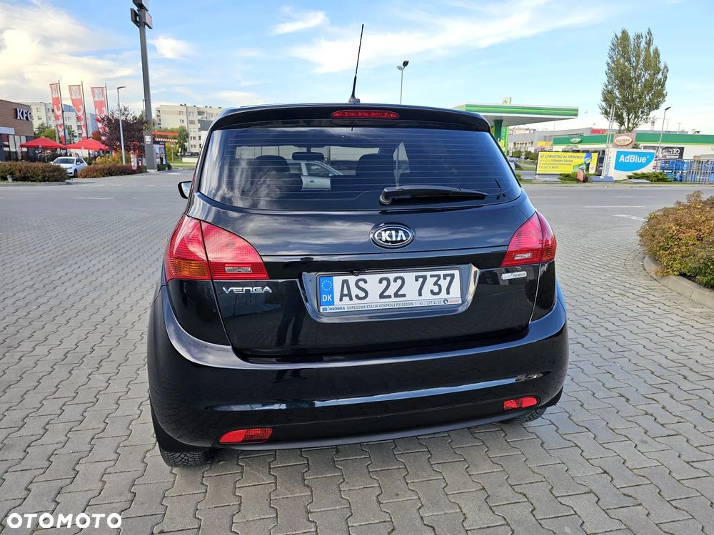 Kia Venga 1.6 CVVT Black Collection - 13