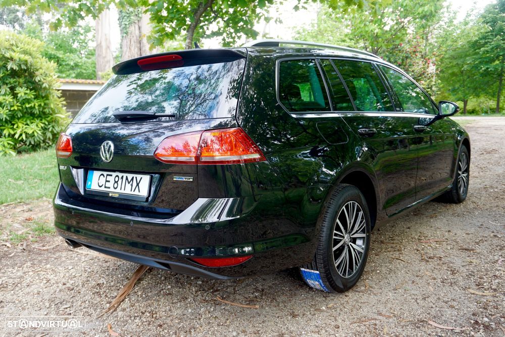 VW Golf Variant 1.6 TDi DPF Highline - 4