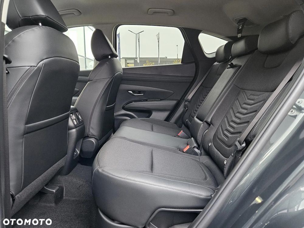 Hyundai Tucson 1.6 T-GDi HEV Executive 2WD - 12