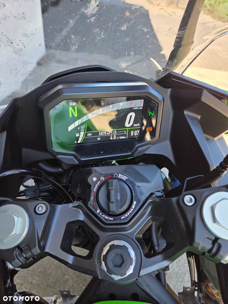 Kawasaki Ninja 500 - 9