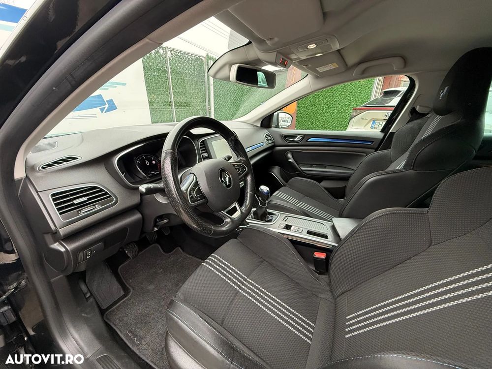 Renault Megane BLUE dCi Zen - 15