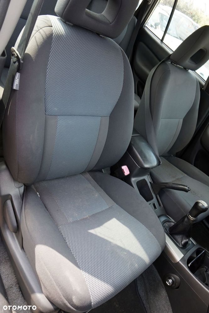 TOYOTA RAV4 II LIFT 5D 2005 1D4 2.0 16V 1AZ-FE 150KM E352F SREBRNY na części - 10