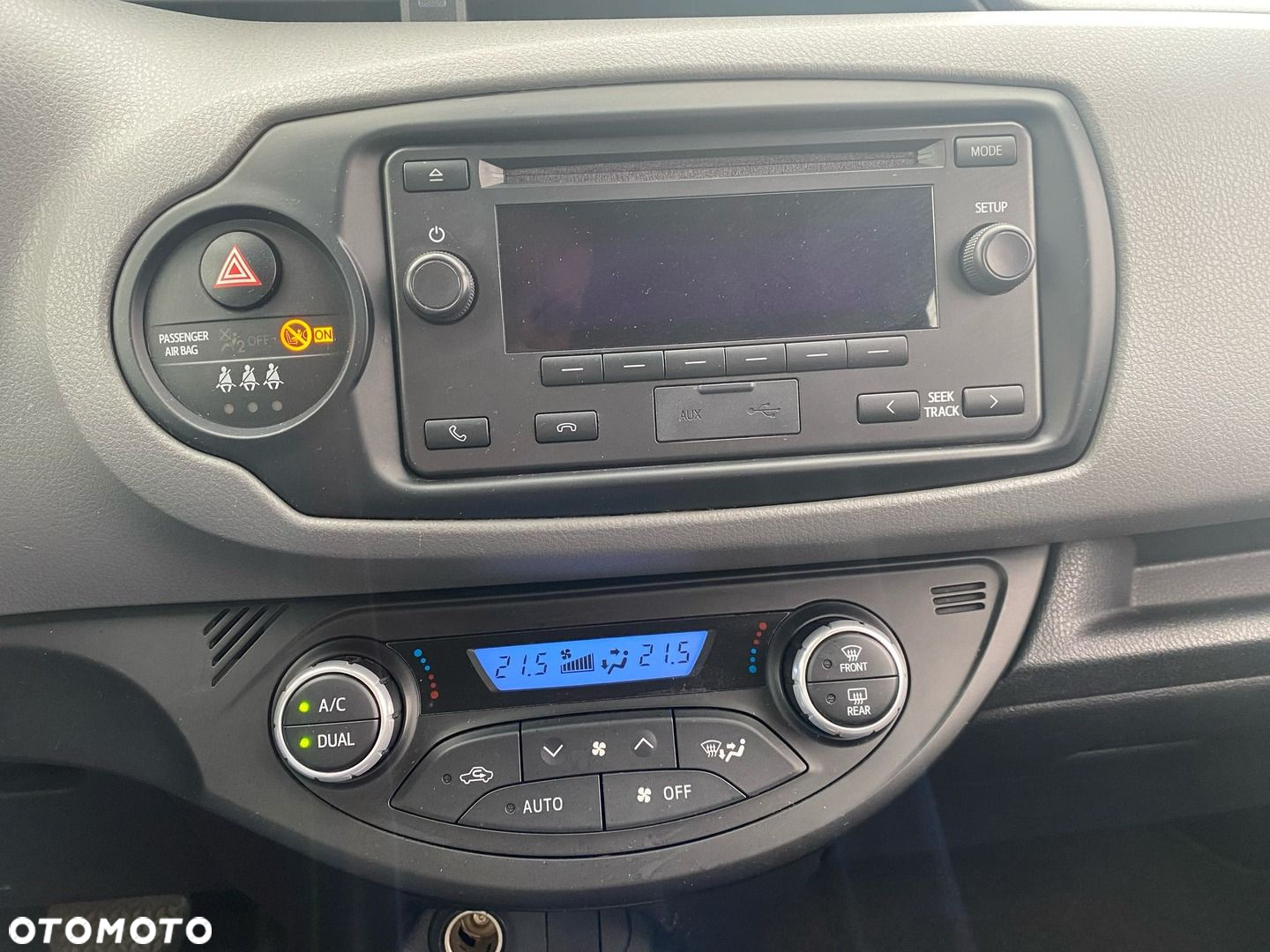Toyota Yaris - 12