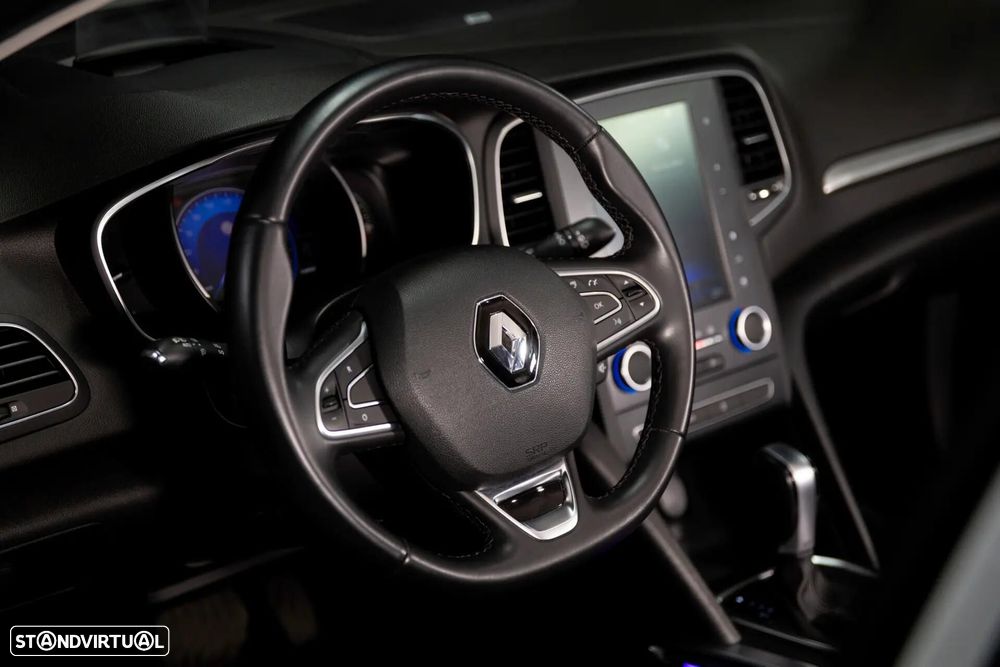 Renault Mégane Sport Tourer 1.2 TCE Bose Edition EDC — fotografia 6