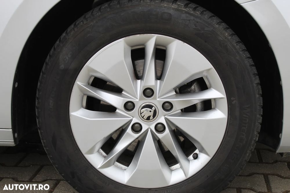 Skoda Octavia 2.0 TDI DSG Ambition - 27