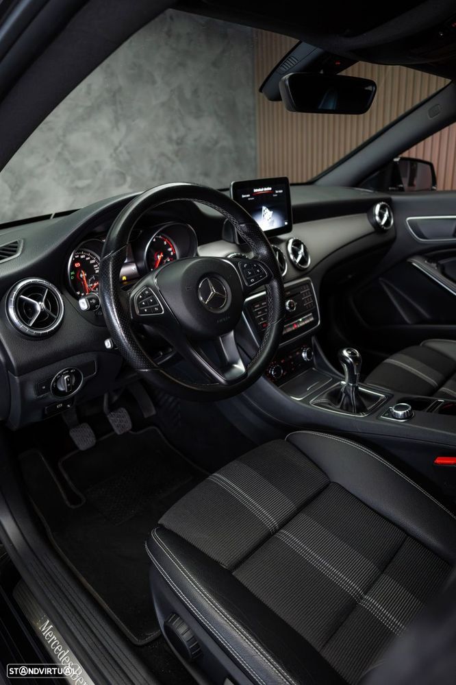 Mercedes-Benz CLA 180 d Urban - 22