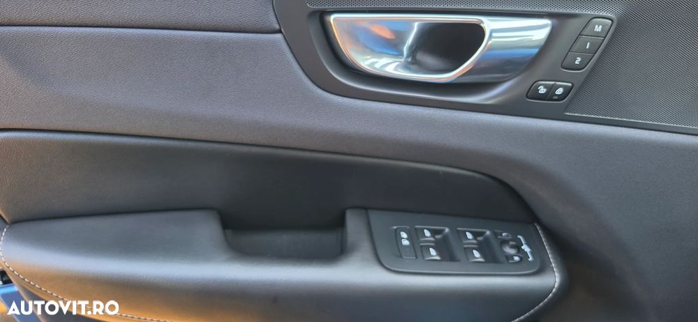 Volvo XC 60 - 8