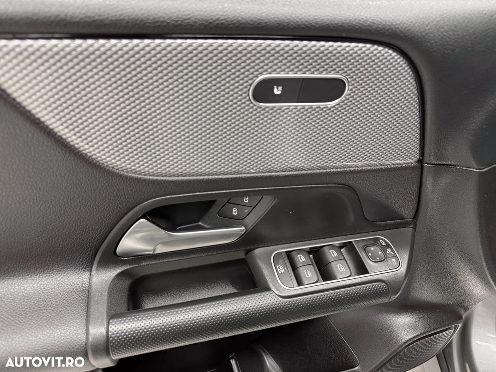 Mercedes-Benz GLB 200 7G-DCT Style - 20