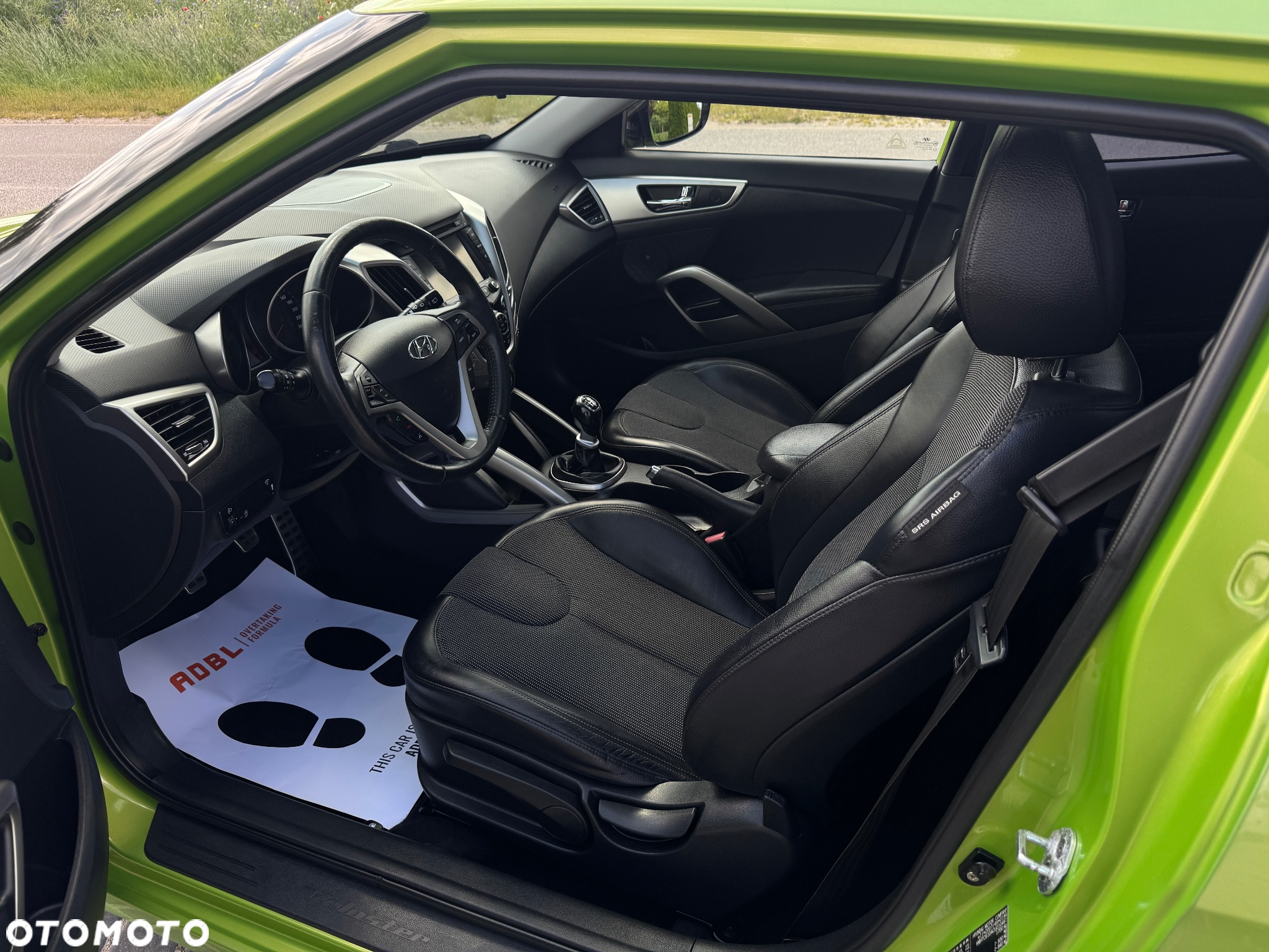 Hyundai Veloster 1.6 GDI Premium - 17