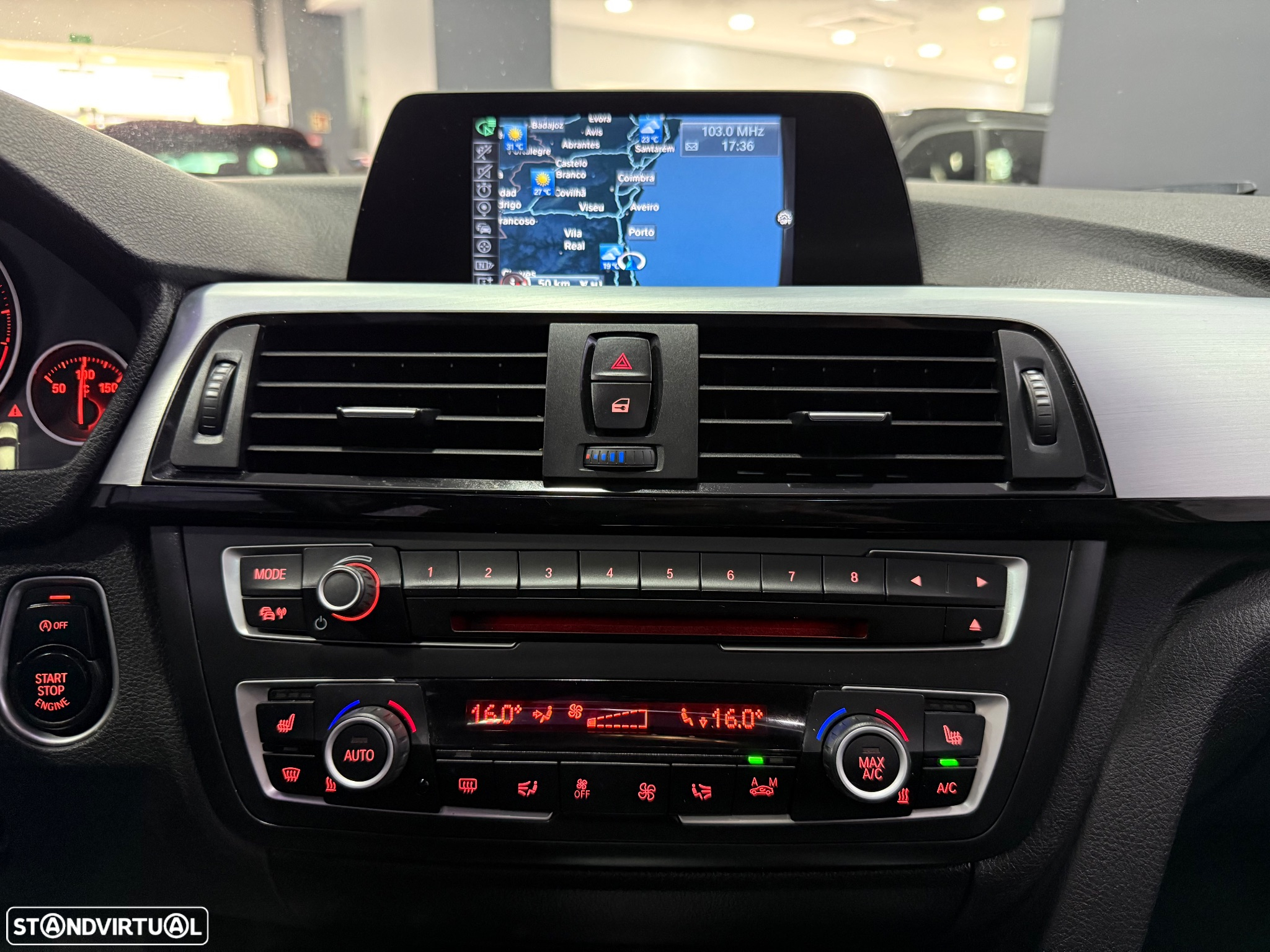 BMW 318 d Touring Aut. Sport Line - 23