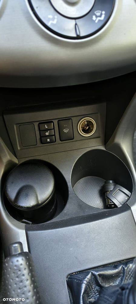 Toyota RAV4 2.2 D-4D Premium - 15