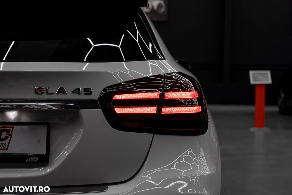 Mercedes-Benz GLA AMG 45 4Matic AMG Speedshift 7G-DCT - 7