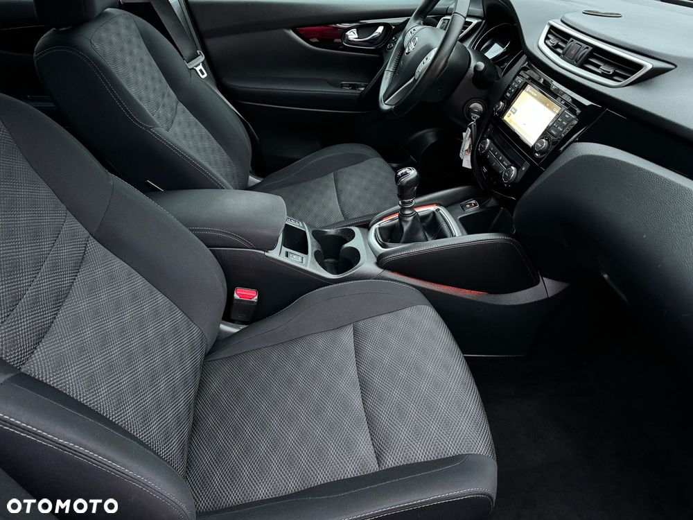 Nissan Qashqai 1.6 DCi N-Connecta - 10