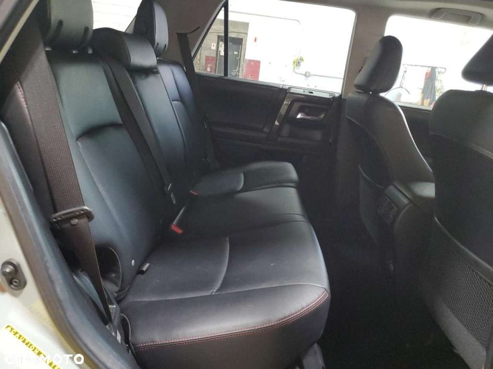 Toyota 4-Runner - 11