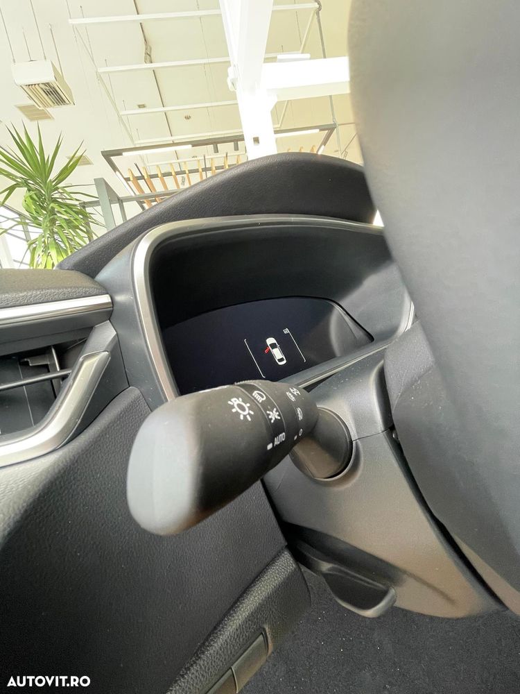 Toyota Corolla 1.8 HSD Dynamic - 11