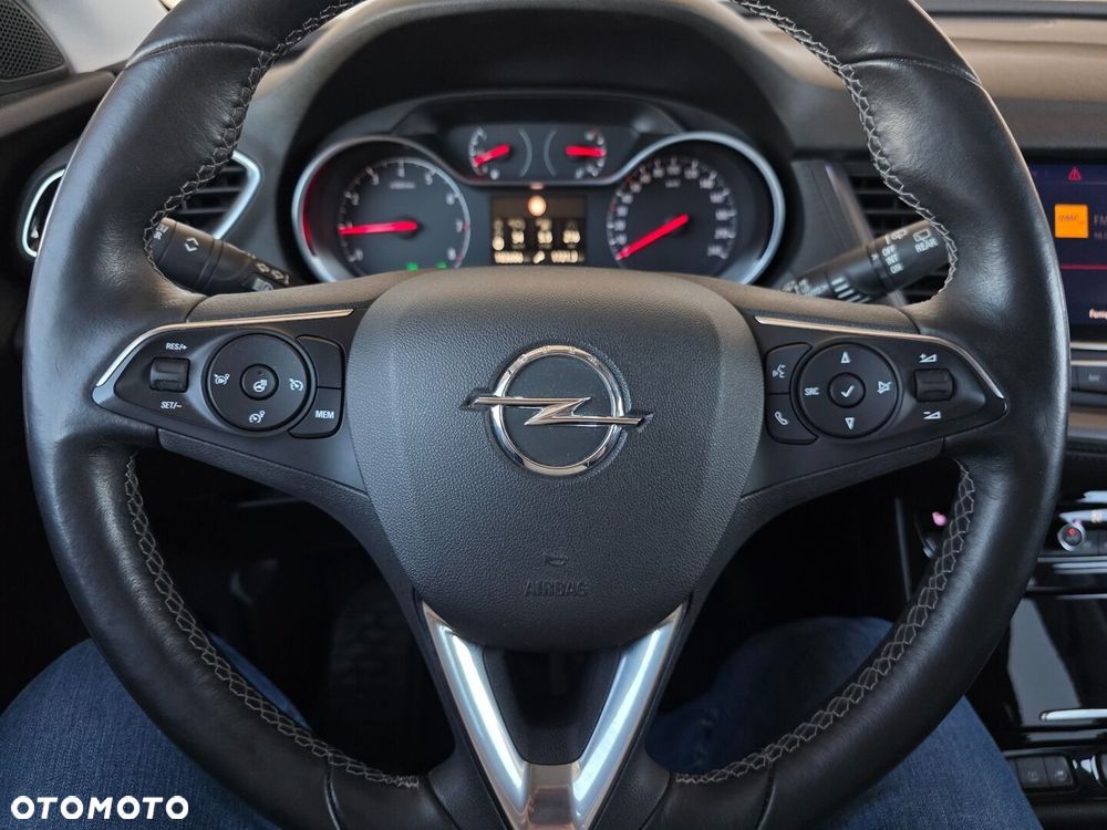 Opel Grandland 1.2 T Edition S&S - 11