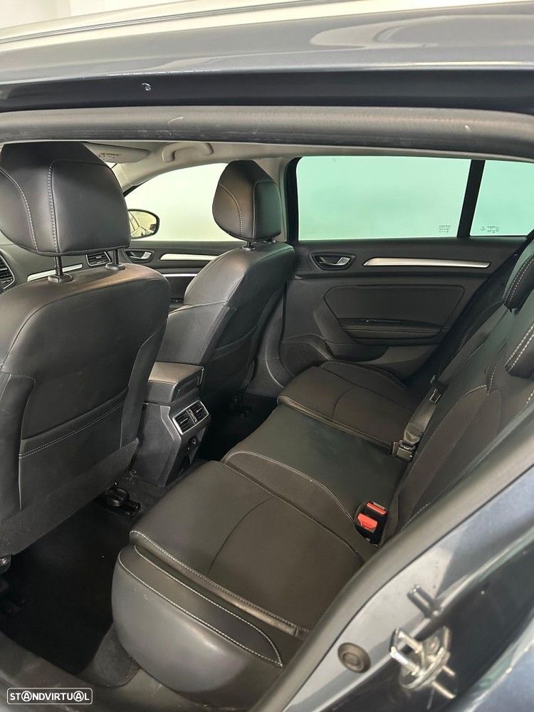 Renault Mégane Sport Tourer 1.6 E-Tech Plug-In Limited - 12