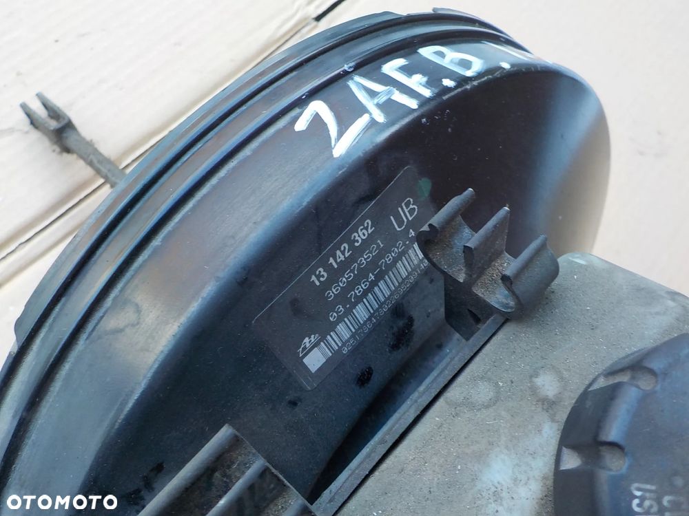 serwo pompa hamulcowa opel zafira b 1,9 cdti 13142362 - 2