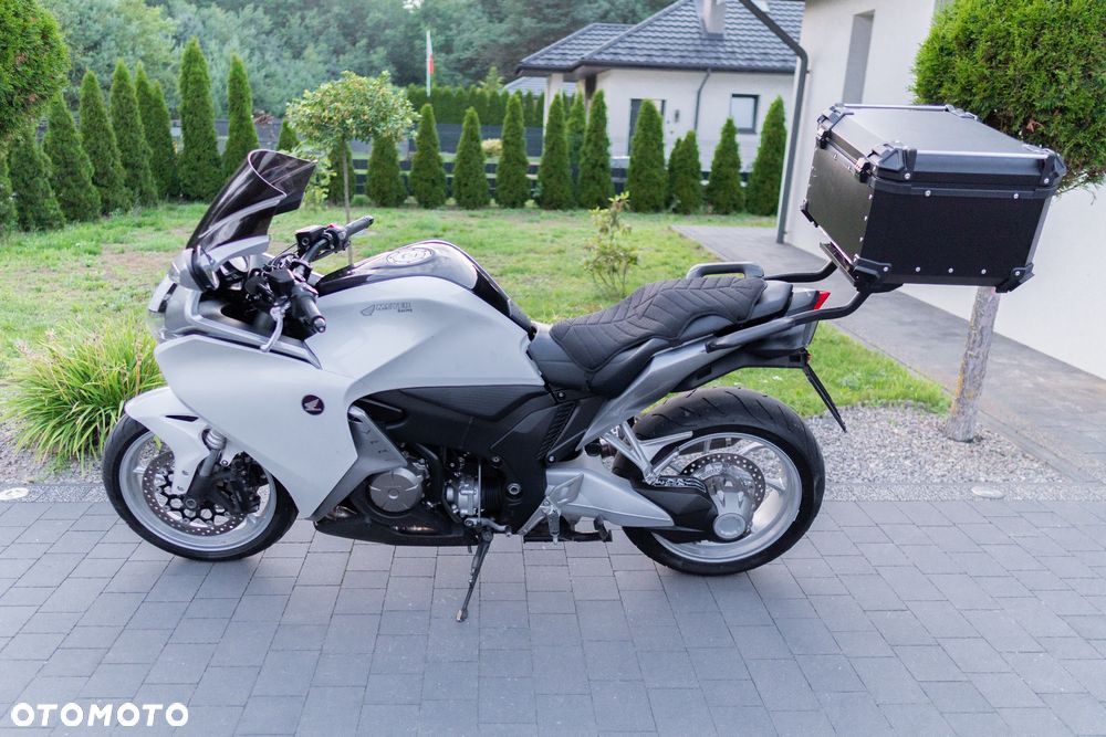 Honda VFR - 7