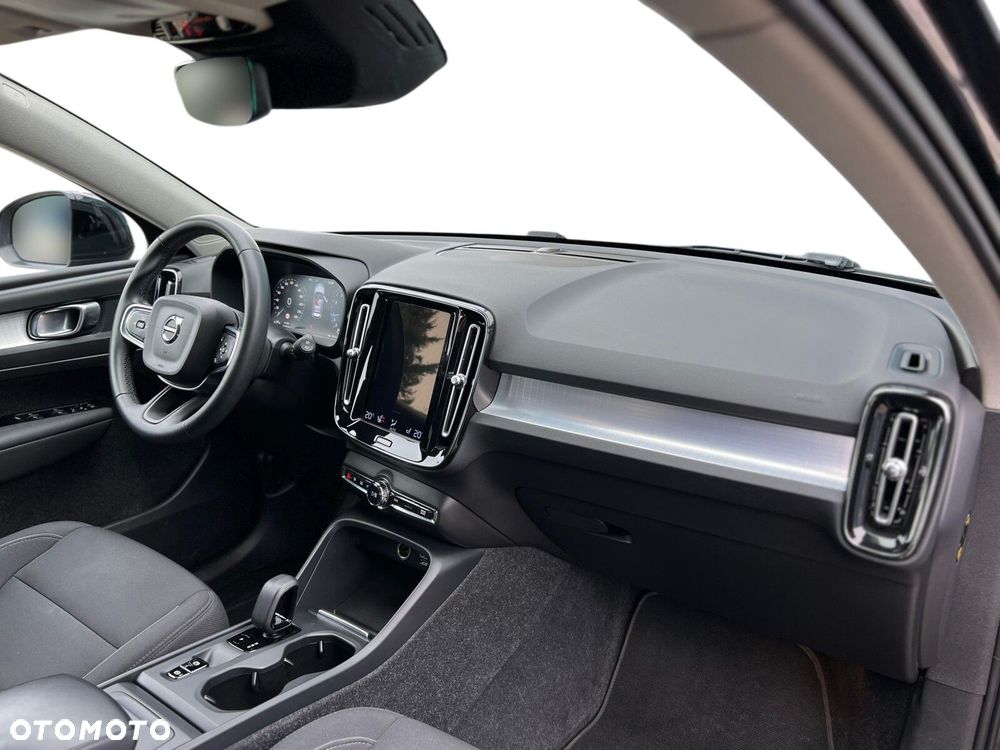 Volvo XC 40 T3 Momentum Pro - 15