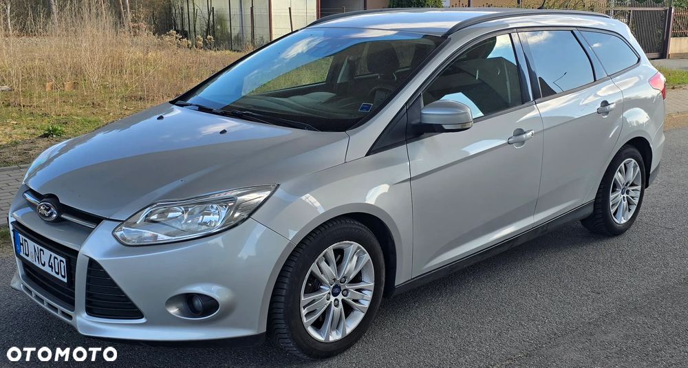 Ford Focus 1.6 TDCi DPF Trend - 8