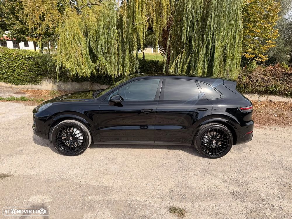 Porsche Cayenne Turbo - 8