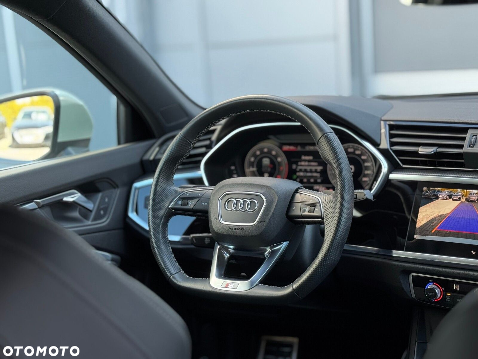 Audi Q3 Sportback - 15