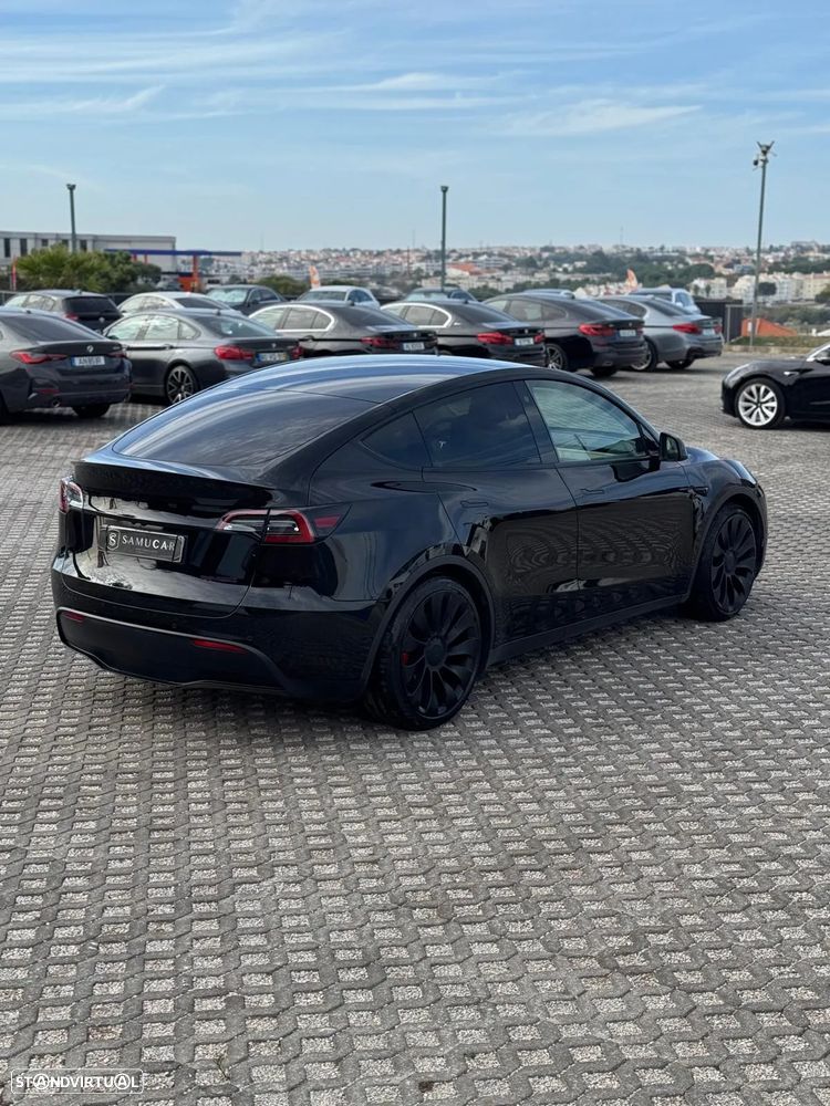 Tesla Model Y Performance Dual Motor AWD - 4