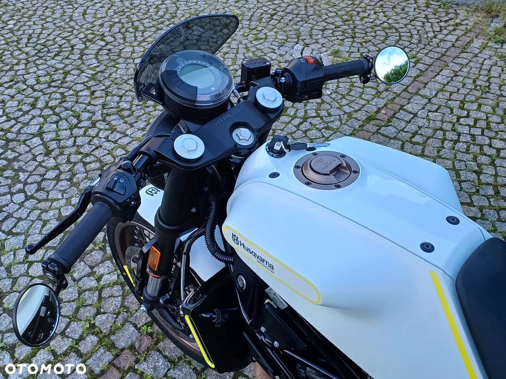 Husqvarna Vitpilen - 22