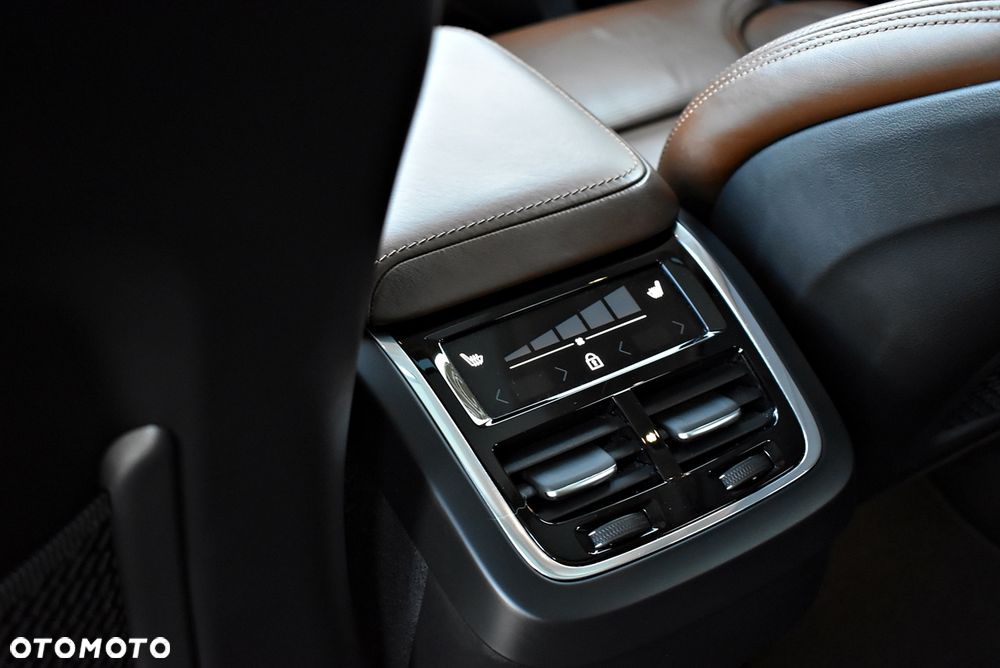 Volvo XC 60 T6 AWD Inscription - 40