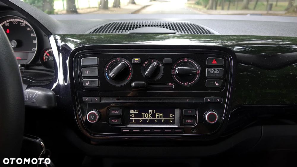 Volkswagen up! move - 15