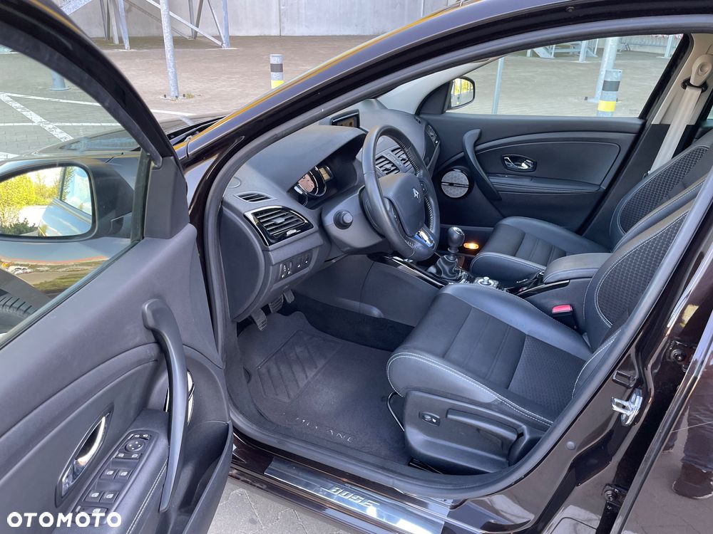 Renault Megane ENERGY TCe 130 BOSE EDITION - 9