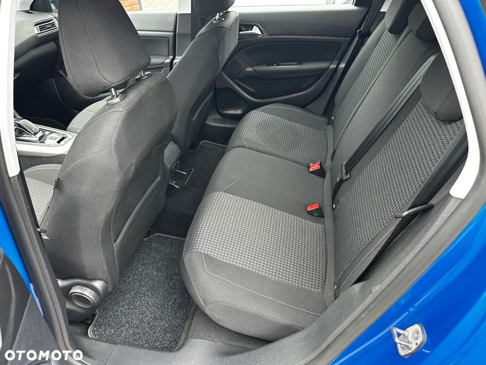 Peugeot 308 - 23
