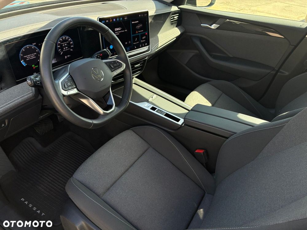 Volkswagen Passat - 10