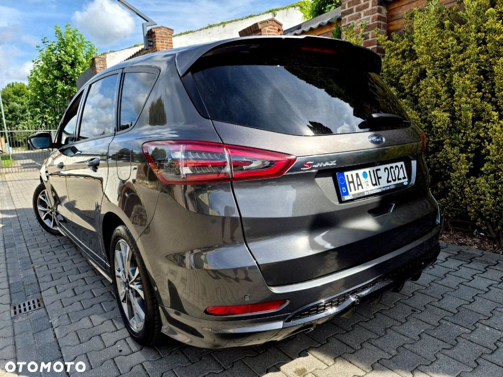Ford S-Max - 32