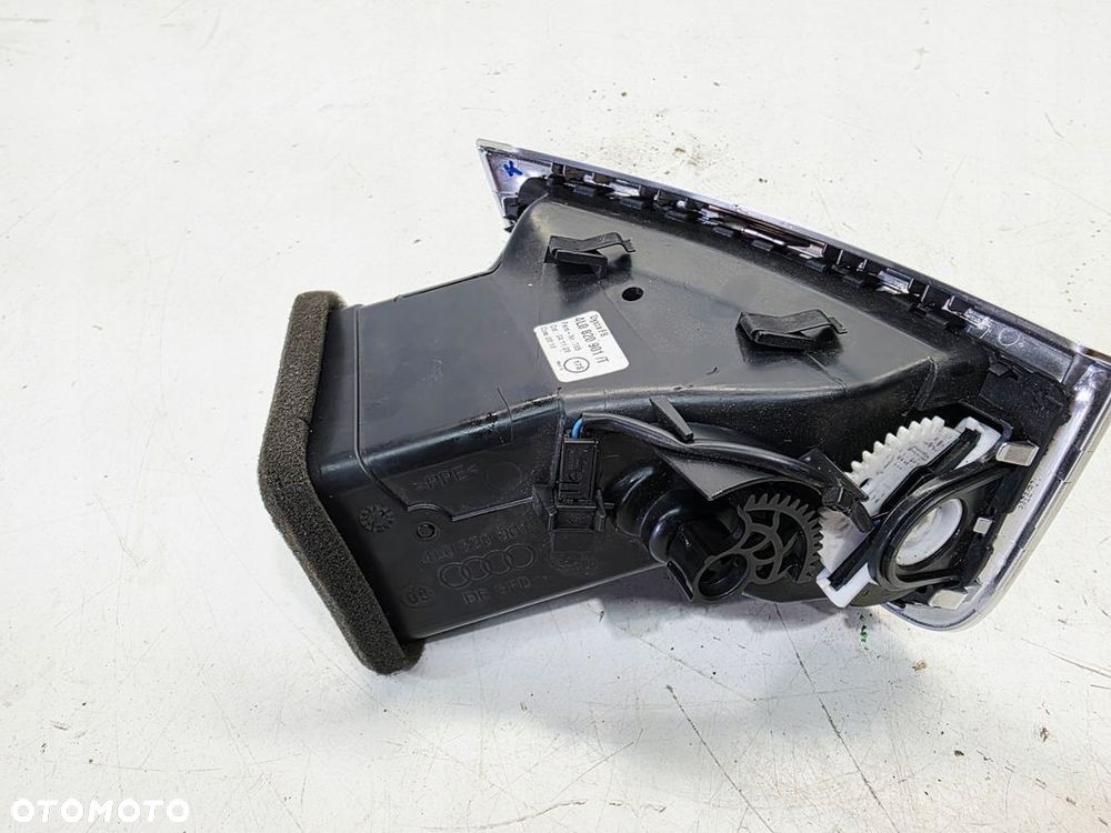 KRATKA NAWIEWU LEWA AUDI Q7 4L 4L0820901 - 5