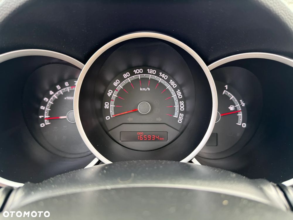 Kia Venga 1.6 CVVT Dream Team Edition - 14