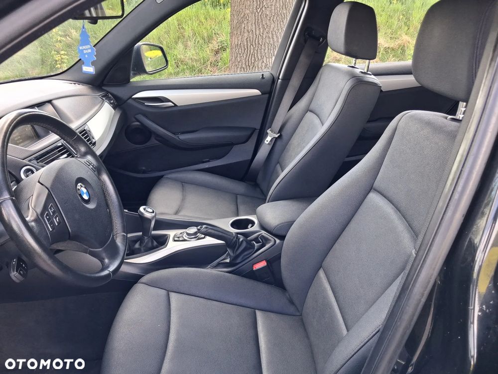 BMW X1 sDrive16d xLine - 11