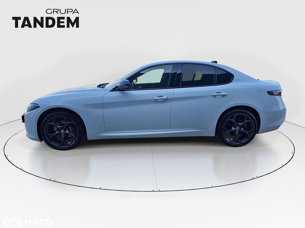 Alfa Romeo Giulia - 9
