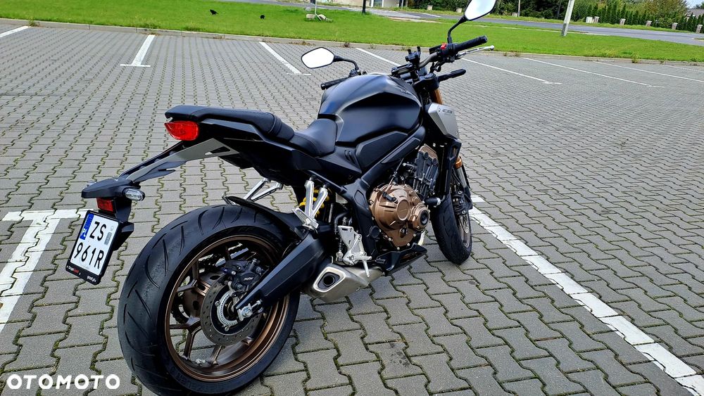 Honda CB - 9
