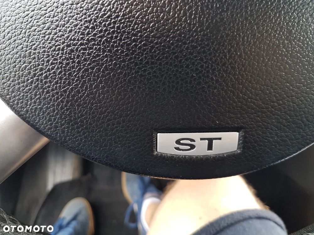 Ford Mondeo 3.0 V6 ST 220 - 23