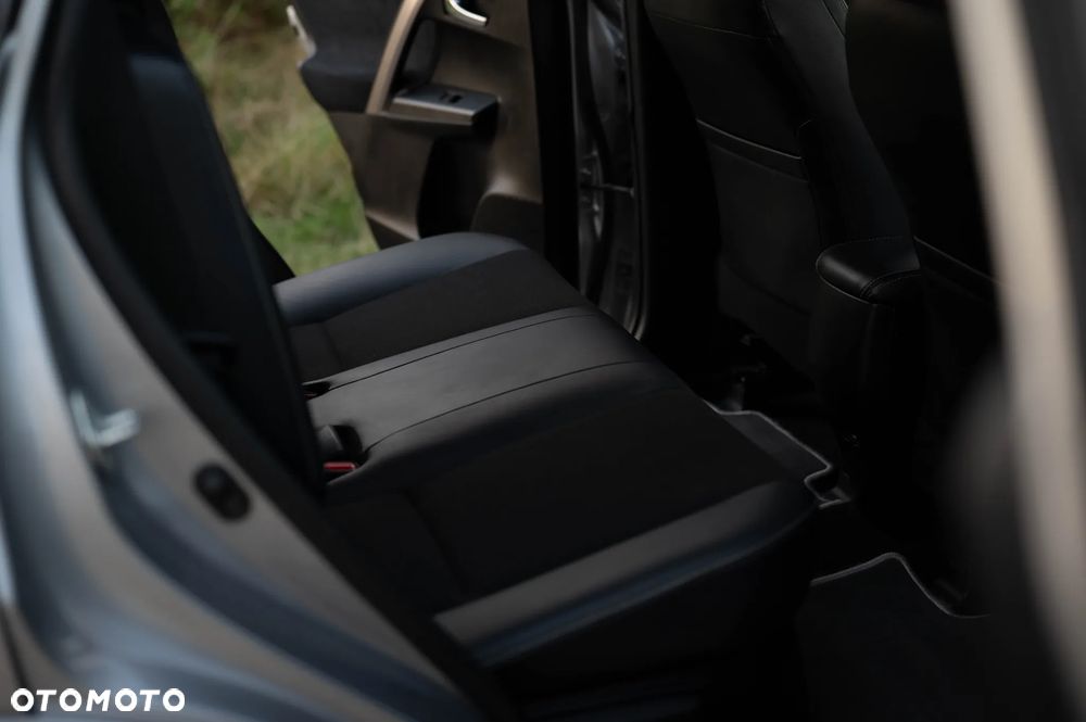 Toyota RAV4 Hybrid Selection 4x2 - 14