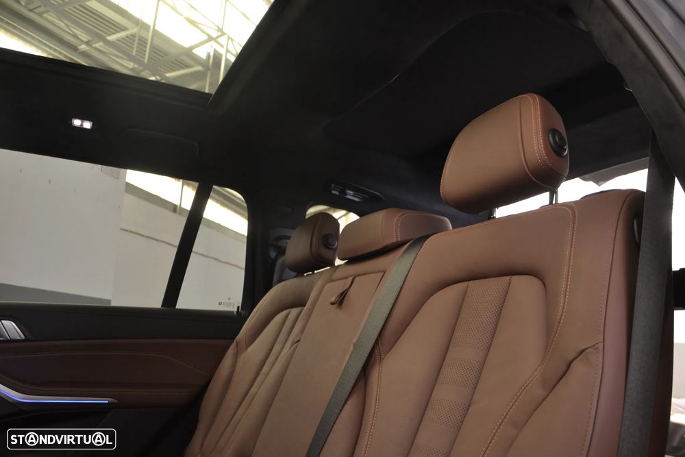 BMW X7 40 d xDrive Pack M - 25