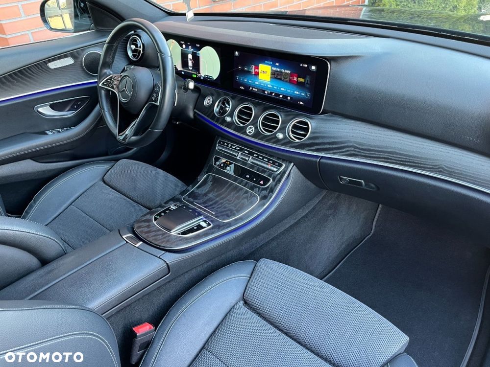 Mercedes-Benz Klasa E 200 9G-TRONIC Exclusive - 8