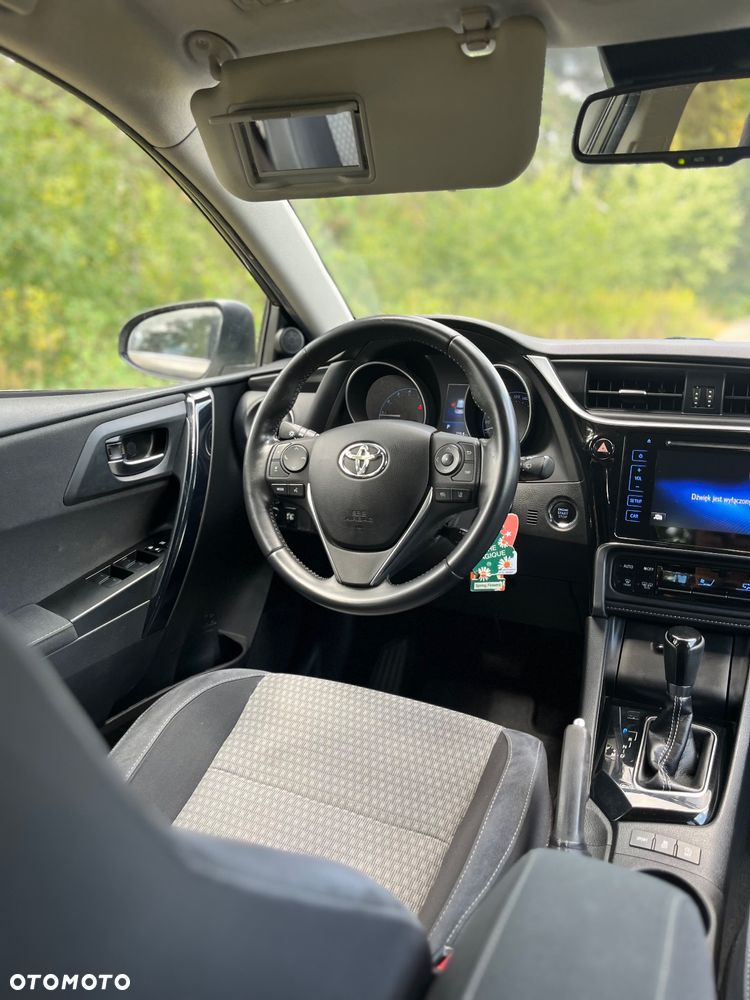 Toyota Auris 1.2 T Premium MS - 17