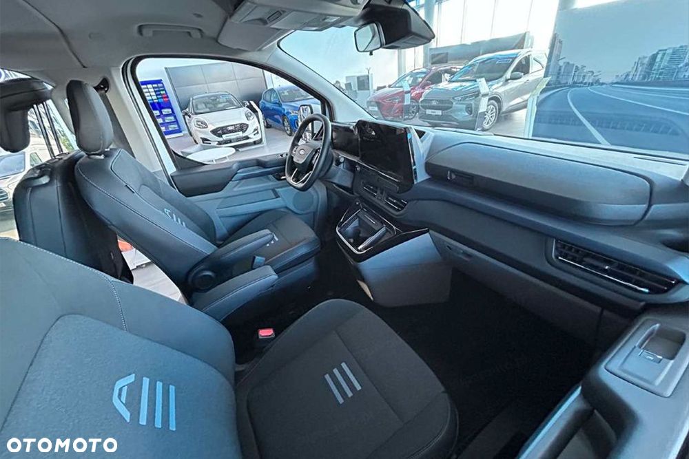 Ford Tourneo Custom - 6